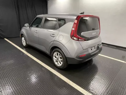 More photos of 2022 Kia Soul LX at Hobart Auto Sales, IN
