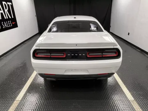 More photos of 2019 Dodge Challenger SXT at Hobart Auto Sales, IN