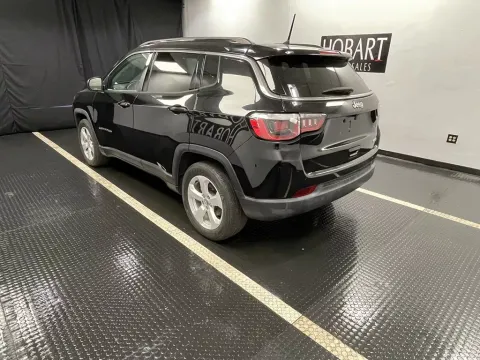 More photos of 2018 Jeep Compass Latitude at Hobart Auto Sales, IN