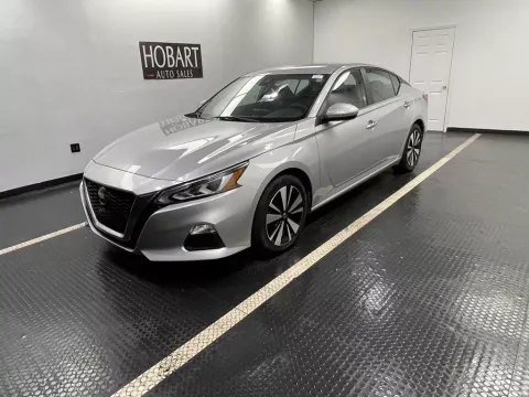 Another view of 2022 Nissan Altima 2.5 SV for sale in Hobart, IN at Hobart Auto Sales