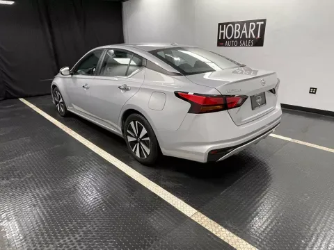 More photos of 2022 Nissan Altima 2.5 SV at Hobart Auto Sales, IN