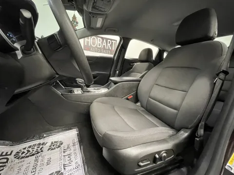 More photos of 2022 Chevrolet Malibu LT at Hobart Auto Sales, IN