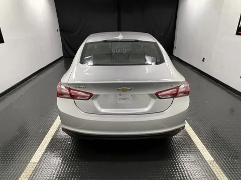 More photos of 2022 Chevrolet Malibu LT at Hobart Auto Sales, IN