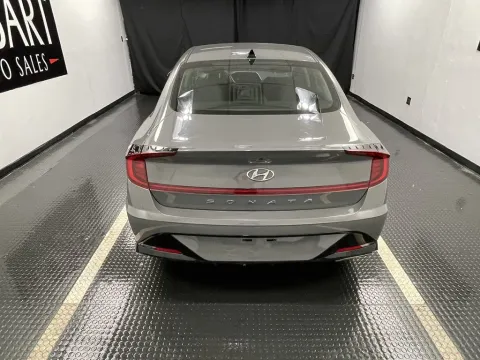 More photos of 2020 Hyundai Sonata SEL at Hobart Auto Sales, IN
