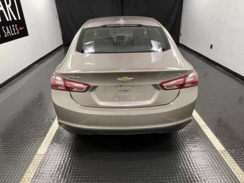 More photos of 2022 Chevrolet Malibu LT at Hobart Auto Sales, IN