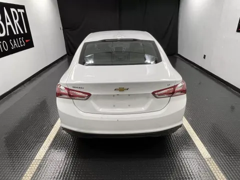 More photos of 2022 Chevrolet Malibu LT at Hobart Auto Sales, IN