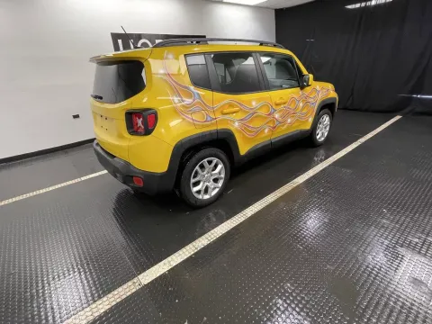 More photos of 2016 Jeep Renegade Latitude at Hobart Auto Sales, IN