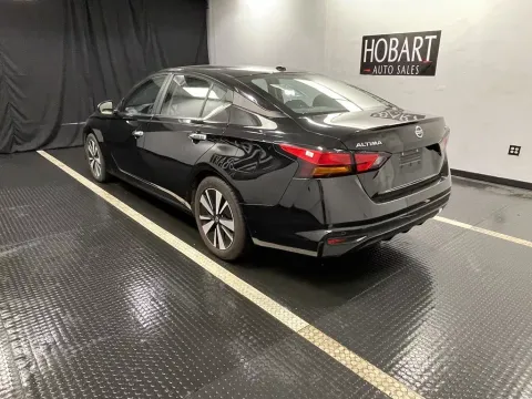 More photos of 2023 Nissan Altima 2.5 SV at Hobart Auto Sales, IN
