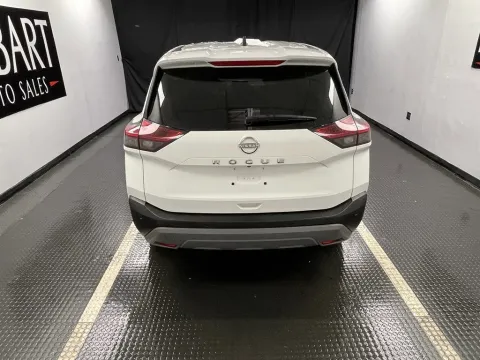 More photos of 2022 Nissan Rogue S at Hobart Auto Sales, IN