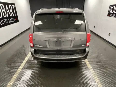 More photos of 2020 Dodge Grand Caravan SXT at Hobart Auto Sales, IN