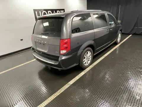 More photos of 2020 Dodge Grand Caravan SXT at Hobart Auto Sales, IN