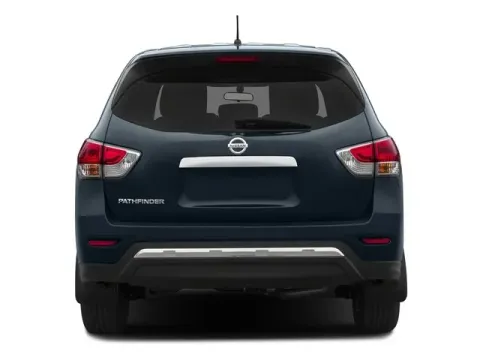 More photos of 2016 Nissan Pathfinder at Hobart Auto Sales, IN