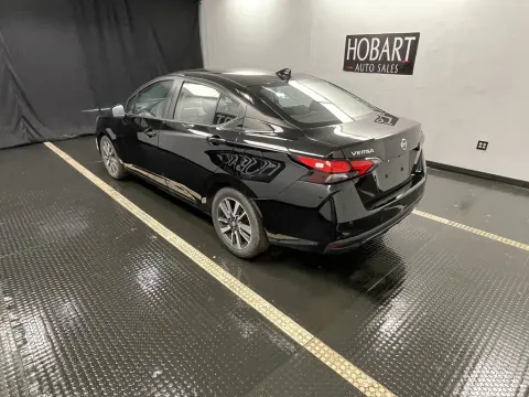 More photos of 2022 Nissan Versa SV at Hobart Auto Sales, IN