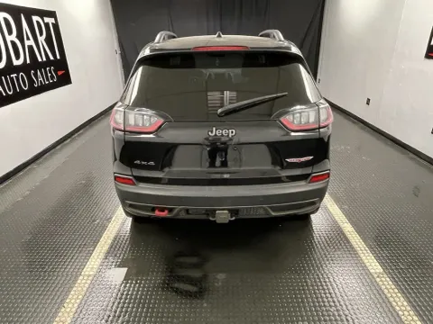 More photos of 2020 Jeep Cherokee Trailhawk at Hobart Auto Sales, IN
