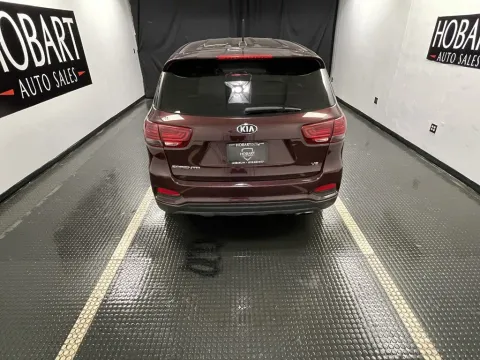 More photos of 2019 Kia Sorento LX V6 at Hobart Auto Sales, IN