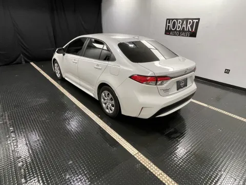 More photos of 2021 Toyota Corolla LE at Hobart Auto Sales, IN