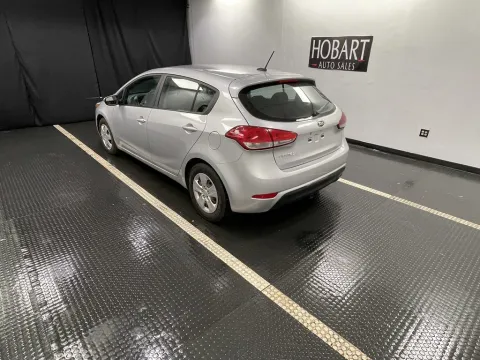 More photos of 2017 Kia Forte5 LX at Hobart Auto Sales, IN