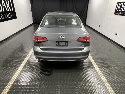 More photos of 2018 Volkswagen Jetta 1.4T S at Hobart Auto Sales, IN