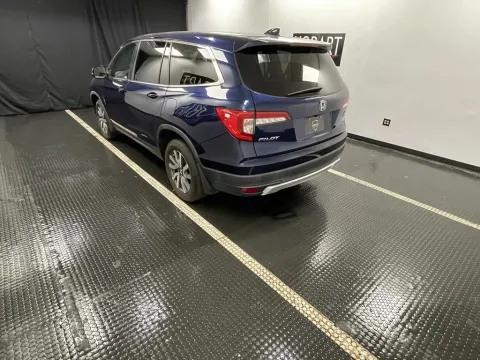 More photos of 2020 Honda Pilot EX at Hobart Auto Sales, IN