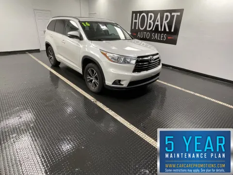 White 2016 Toyota Highlander XLE for sale in Hobart, IN