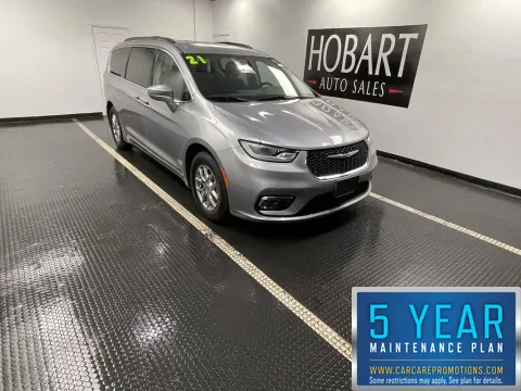 Silver 2021 Chrysler Pacifica Touring for sale in Hobart, IN