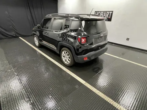 More photos of 2016 Jeep Renegade Latitude at Hobart Auto Sales, IN
