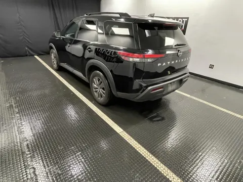 More photos of 2023 Nissan Pathfinder SV at Hobart Auto Sales, IN