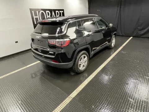 More photos of 2024 Jeep Compass Latitude at Hobart Auto Sales, IN