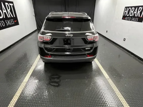 More photos of 2018 Jeep Compass Latitude at Hobart Auto Sales, IN