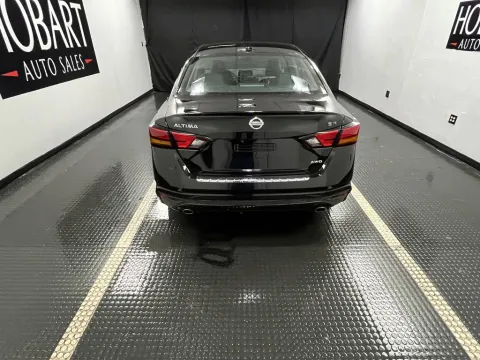 More photos of 2025 Nissan Altima SR at Hobart Auto Sales, IN