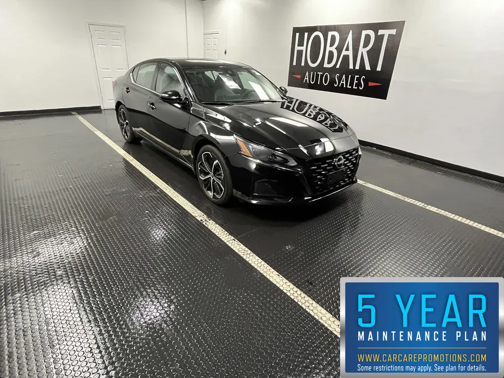 Black 2025 Nissan Altima SR for sale in Hobart, IN