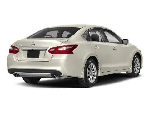 More photos of 2018 Nissan Altima 2.5 SL at Hobart Auto Sales, IN