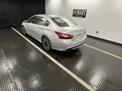 More photos of 2018 Nissan Altima 2.5 SL at Hobart Auto Sales, IN