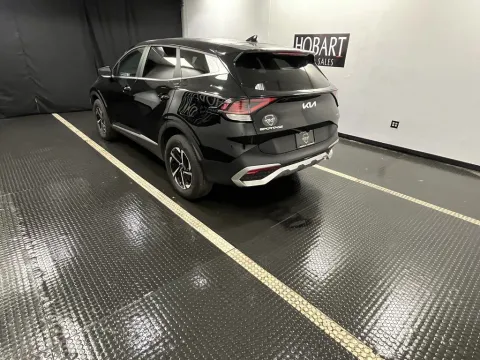 More photos of 2023 Kia Sportage Hybrid LX at Hobart Auto Sales, IN