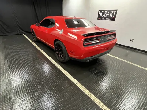 More photos of 2020 Dodge Challenger SXT at Hobart Auto Sales, IN