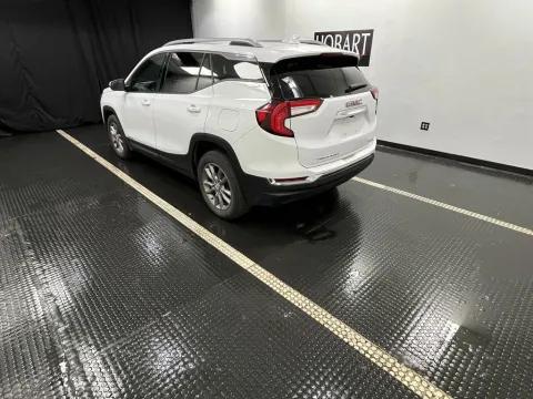 More photos of 2024 GMC Terrain SLT at Hobart Auto Sales, IN
