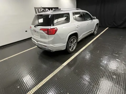 More photos of 2019 GMC Acadia Denali at Hobart Auto Sales, IN