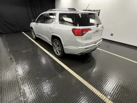 More photos of 2019 GMC Acadia Denali at Hobart Auto Sales, IN