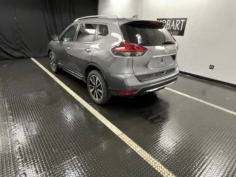 More photos of 2019 Nissan Rogue SL at Hobart Auto Sales, IN