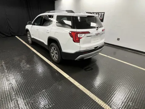 More photos of 2023 GMC Acadia SLT at Hobart Auto Sales, IN