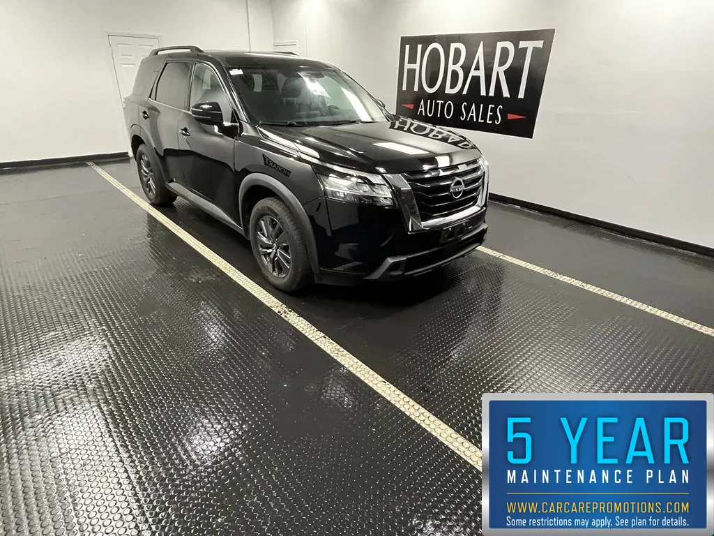 Black 2022 Nissan Pathfinder SV for sale in Hobart, IN
