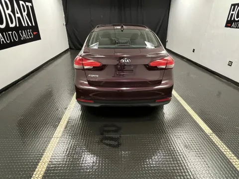 More photos of 2018 Kia Forte LX at Hobart Auto Sales, IN