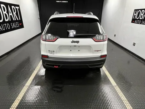More photos of 2019 Jeep Cherokee Trailhawk Elite at Hobart Auto Sales, IN