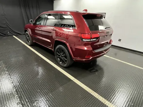 More photos of 2019 Jeep Grand Cherokee Altitude at Hobart Auto Sales, IN