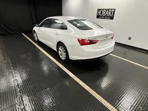 More photos of 2022 Chevrolet Malibu LT at Hobart Auto Sales, IN