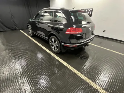 More photos of 2017 Volkswagen Touareg Wolfsburg Edition at Hobart Auto Sales, IN