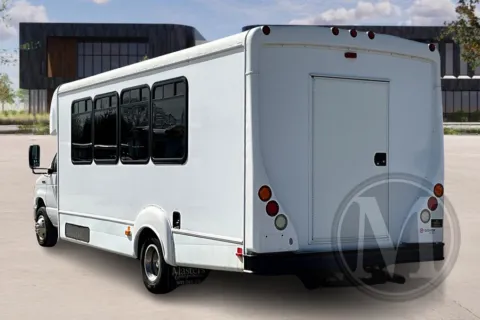 More photos of 2016 Ford E450 at Master's Transportation - Springfield, MO