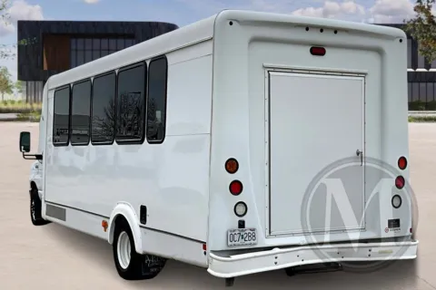 More photos of 2019 Ford E450 at Master's Transportation - Springfield, MO