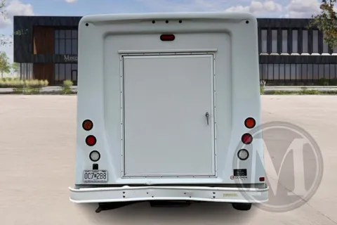 More photos of 2019 Ford E450 at Master's Transportation - Springfield, MO