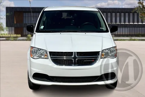 White 2018 Dodge CARAVAN for sale in Kansas City, MO
